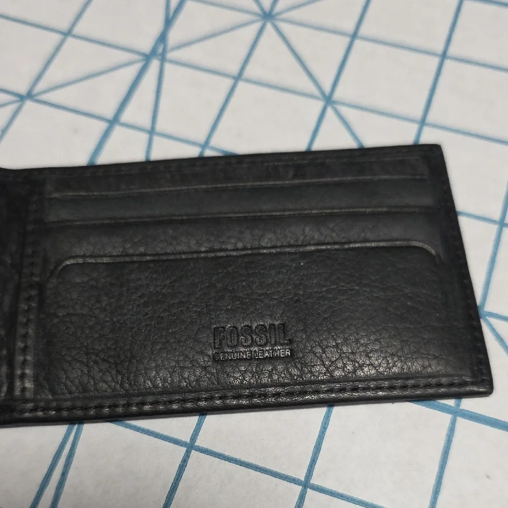 Fossil Men's Genuine Leather Black Wallet Bifold Credit Card Billfold ButterSoft